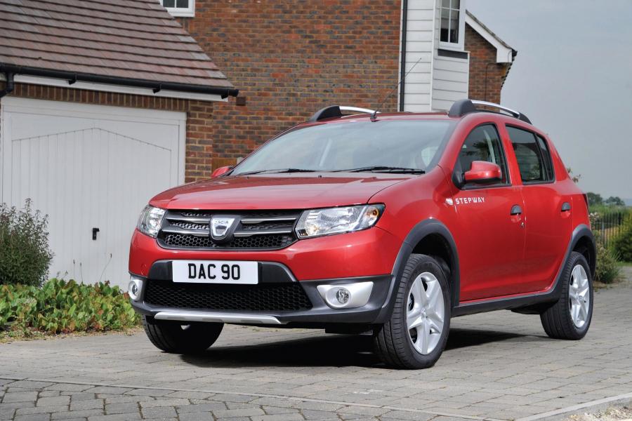  Dacia Sandero Stepway 2013 года  (UK) (фото 18 из 37)